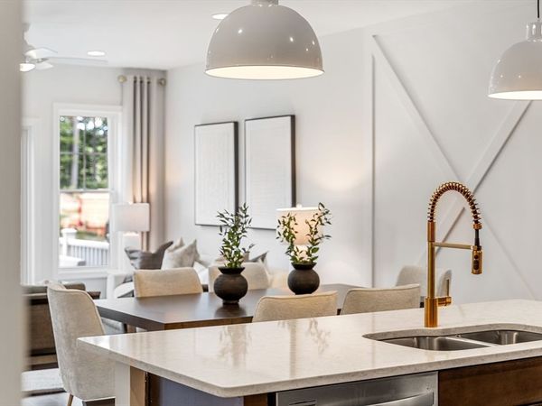 8 Weathervane Drive, Unit 19, Walpole, MA 02081