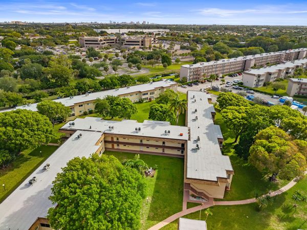 752 Lori Drive, Unit 219, Palm Springs, FL 33461