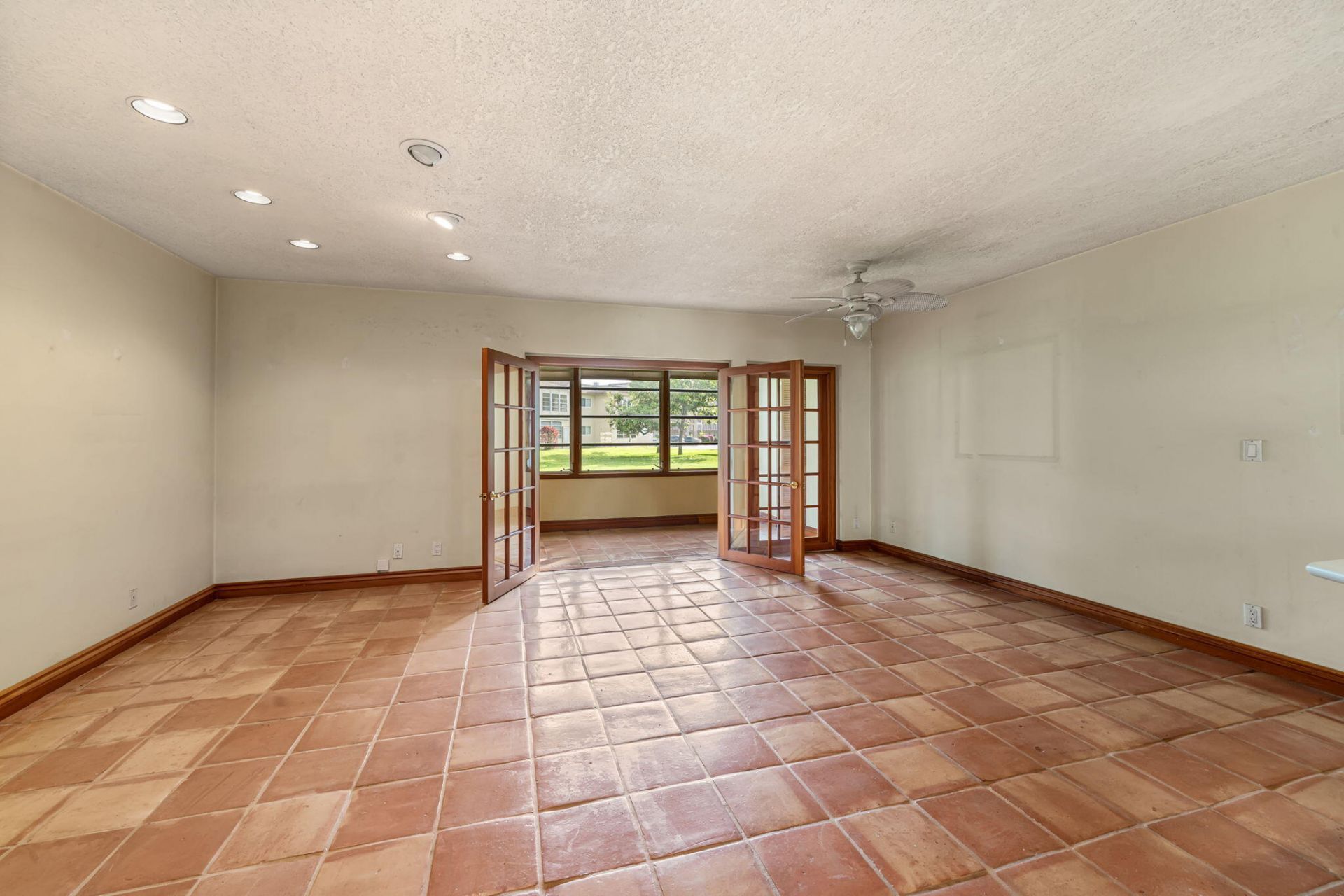 752 Lori Drive, Unit 219, Palm Springs, FL 33461 Photo