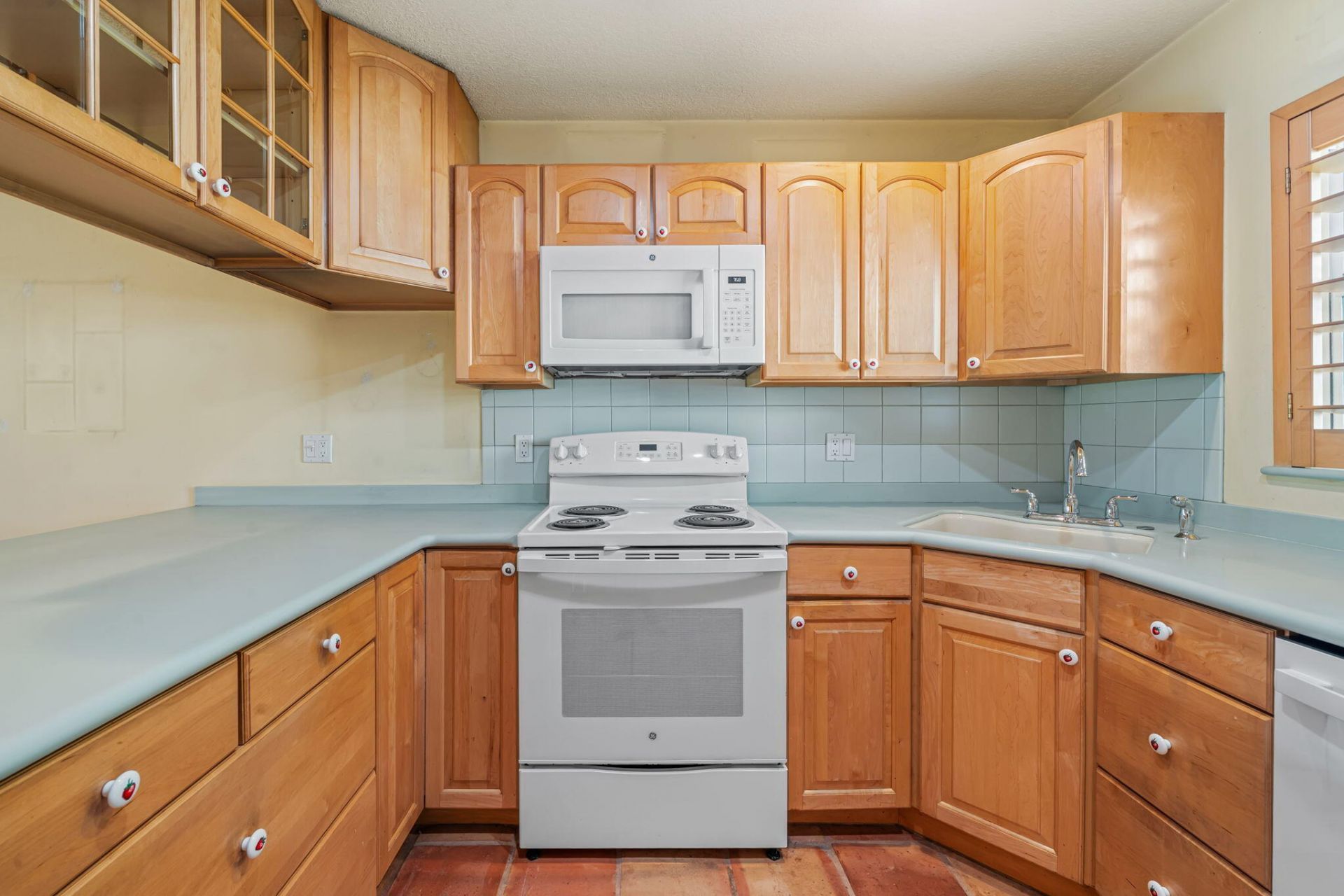 752 Lori Drive, Unit 219, Palm Springs, FL 33461 Photo