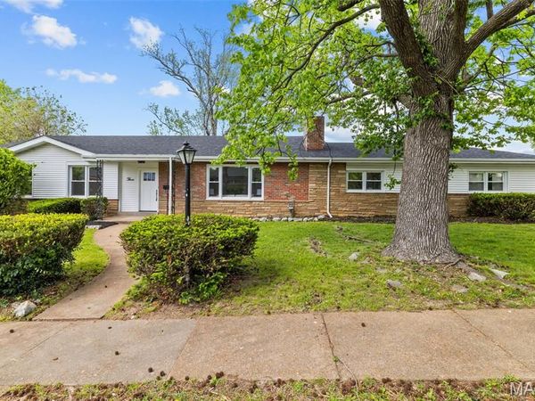 3 Nob Hill Lane, St Louis, MO 63130
