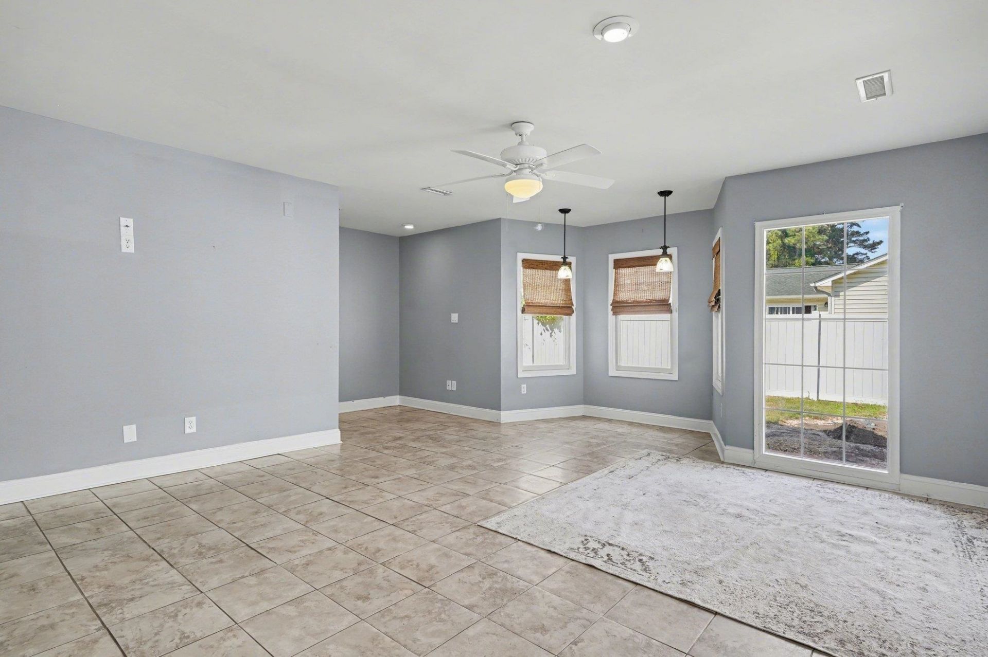 2807 Temperance Dr. Photo 11