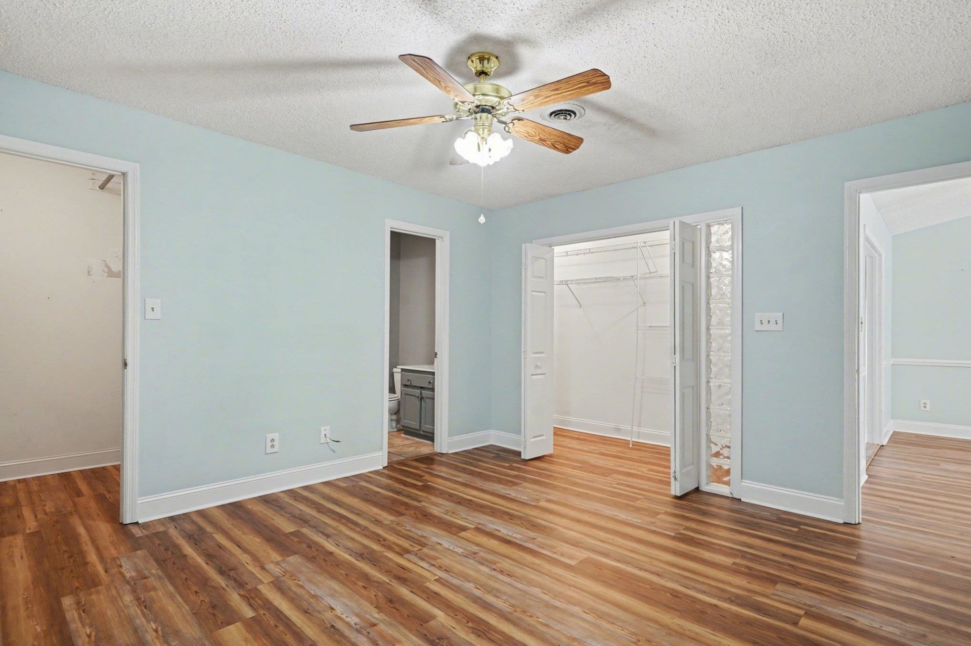 2807 Temperance Dr. Photo 16