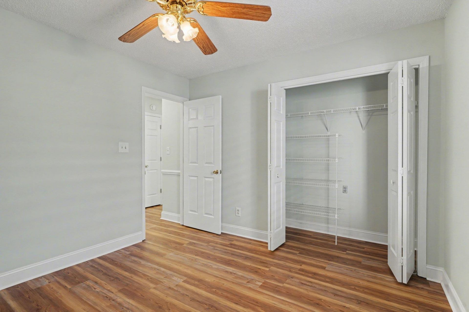 2807 Temperance Dr. Photo 19