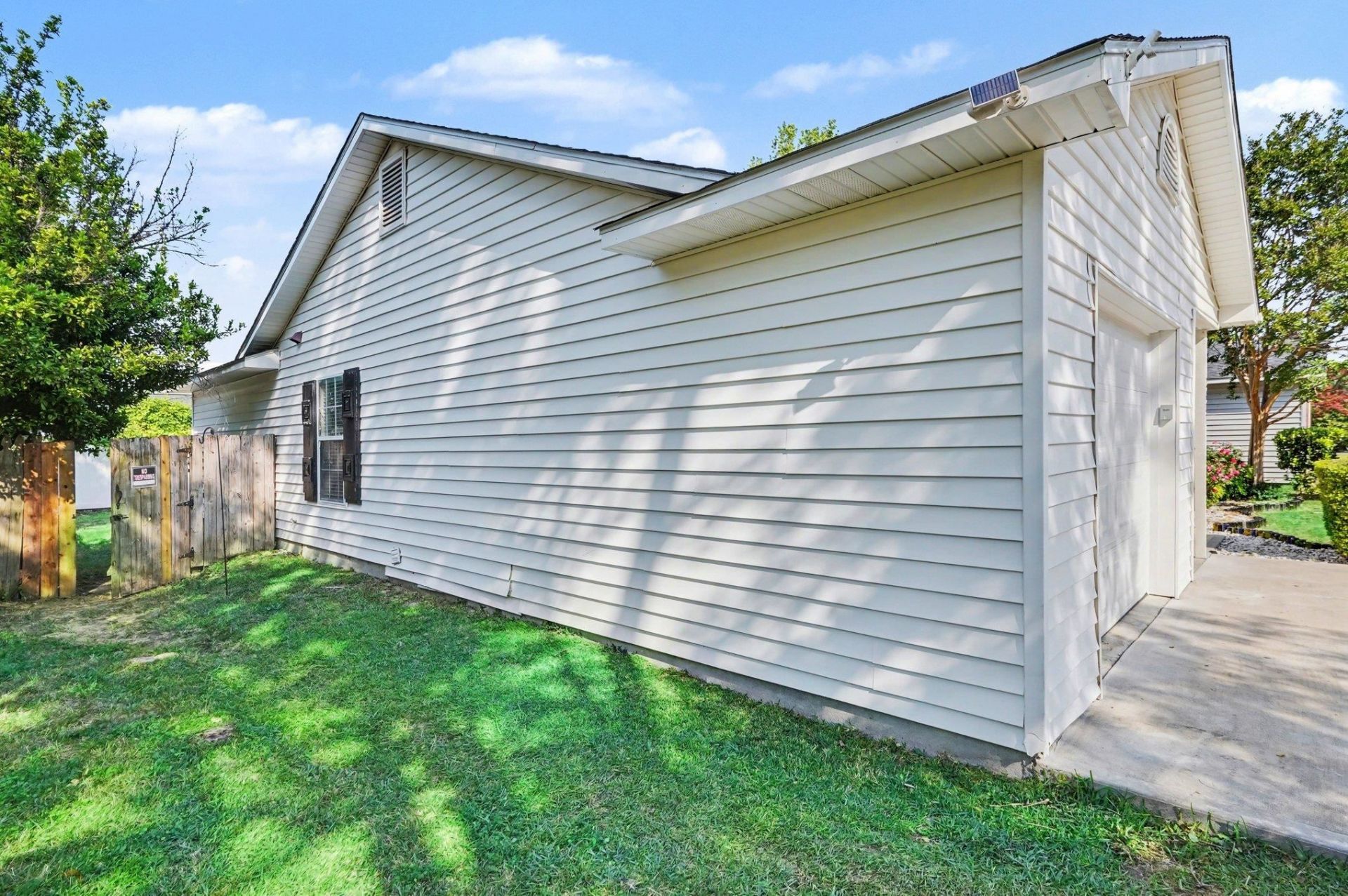 2807 Temperance Dr. Photo 32