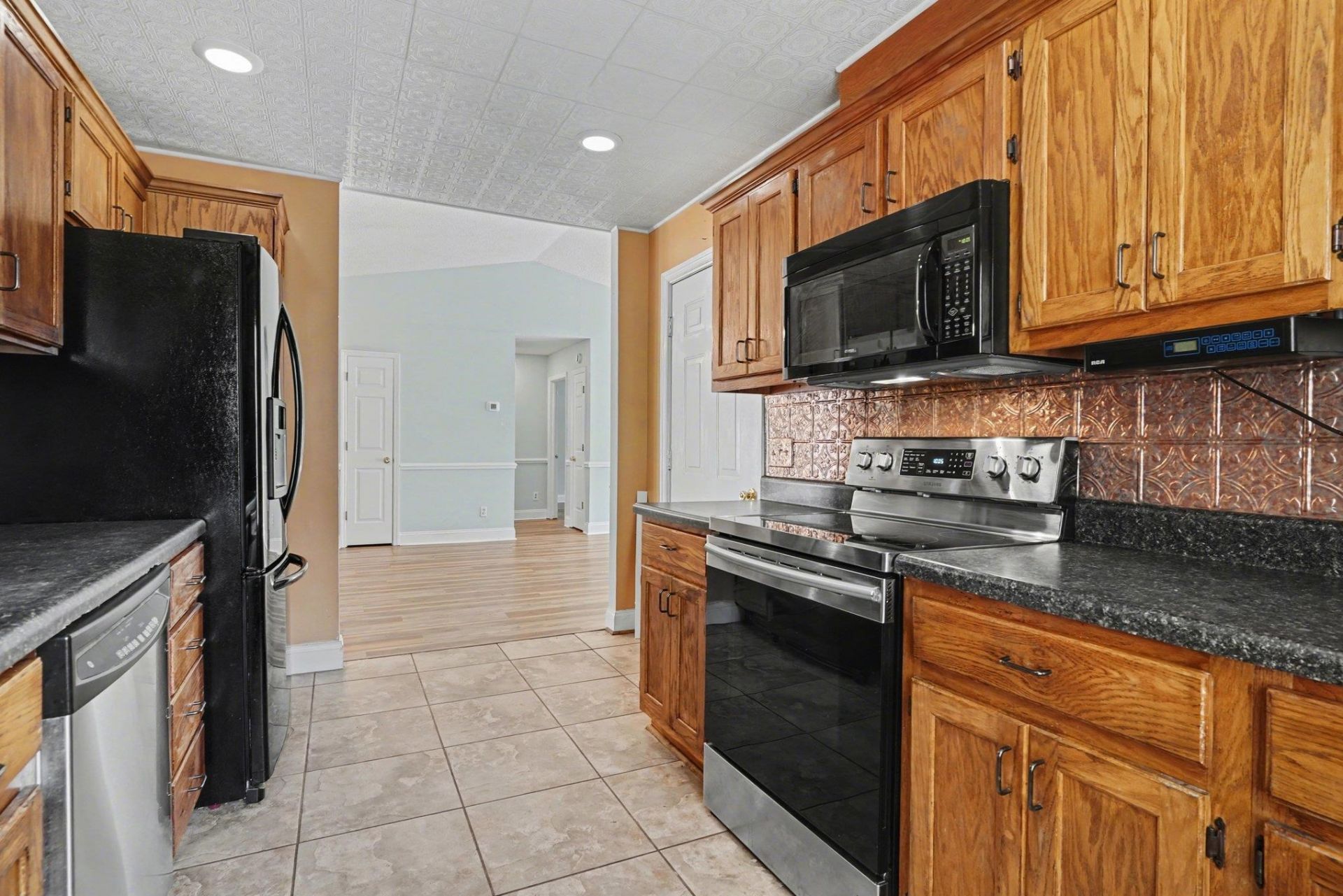 2807 Temperance Dr. Photo 7