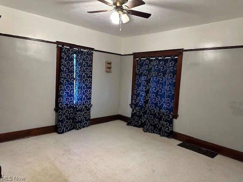 127 Oxford Street, Campbell, OH 44405 Photo 6
