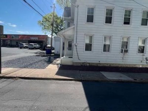 114 S ARCH STREET , MECHANICSBURG, PA 17055