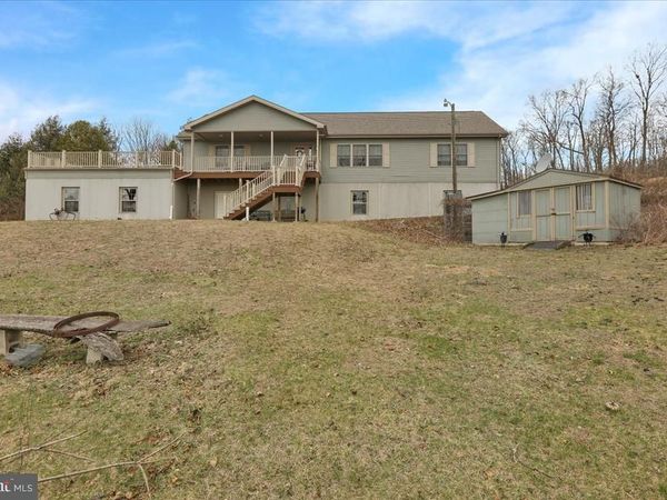 132 STRAUSSER ROAD, HAMBURG, PA 19526