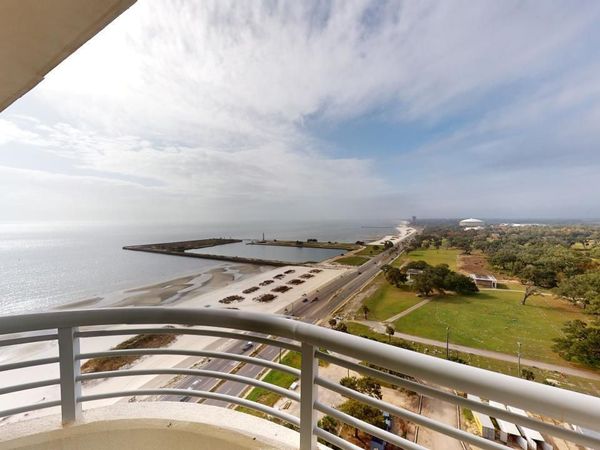 2060 Beach Boulevard, Biloxi, MS 39531