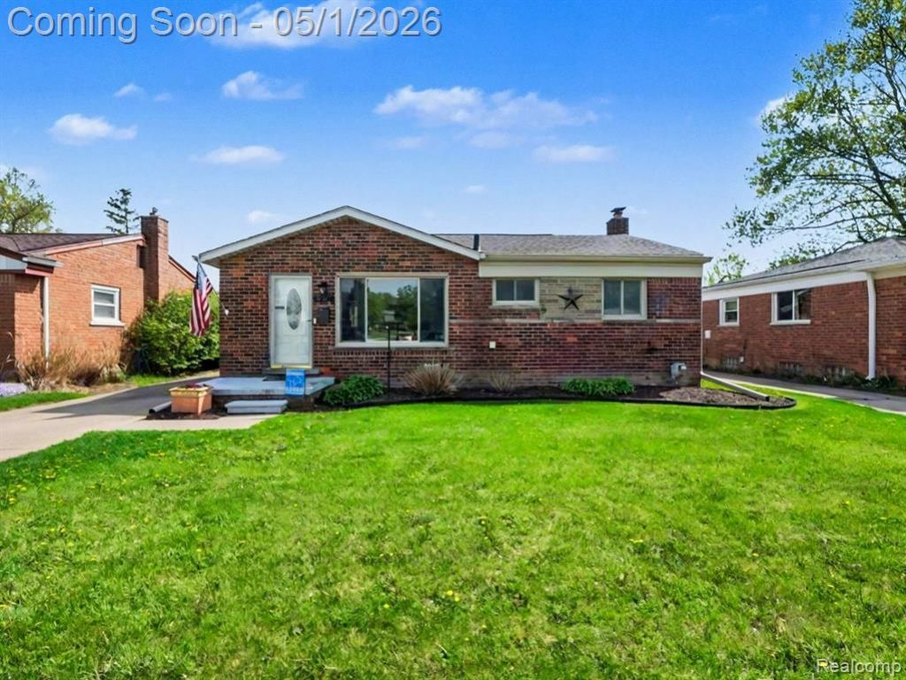 31611 Grant Street, Wayne, MI 48184 Main Photo