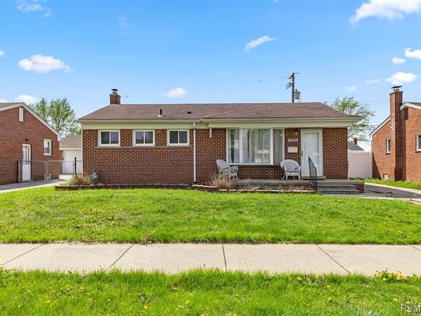 5755 Plainfield Street, Dearborn Heights, MI 48127