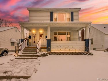 2823 Queen Street, Dearborn, MI 48124