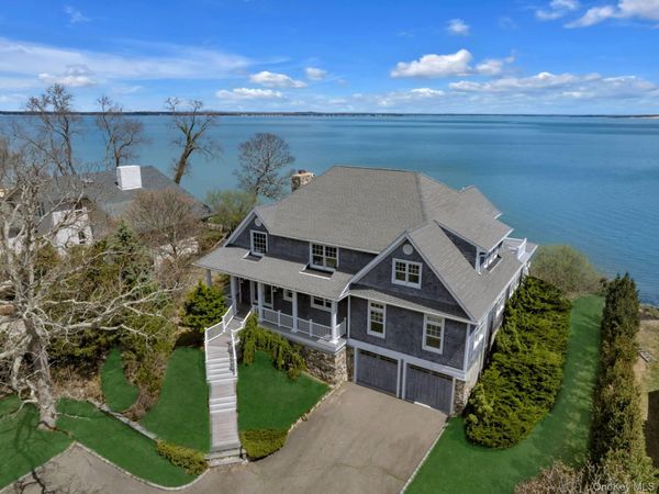 7225 Nassau Point Road, Cutchogue, NY 11935