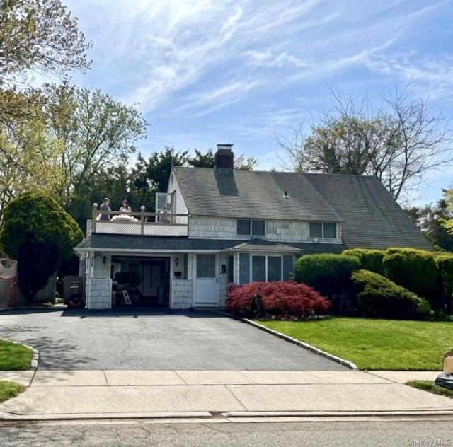 304 Acre Lane, Hicksville, NY 11801 Main Photo