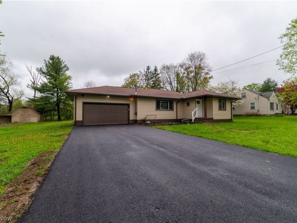 2407 Northview Drive , Cortland, OH 44410