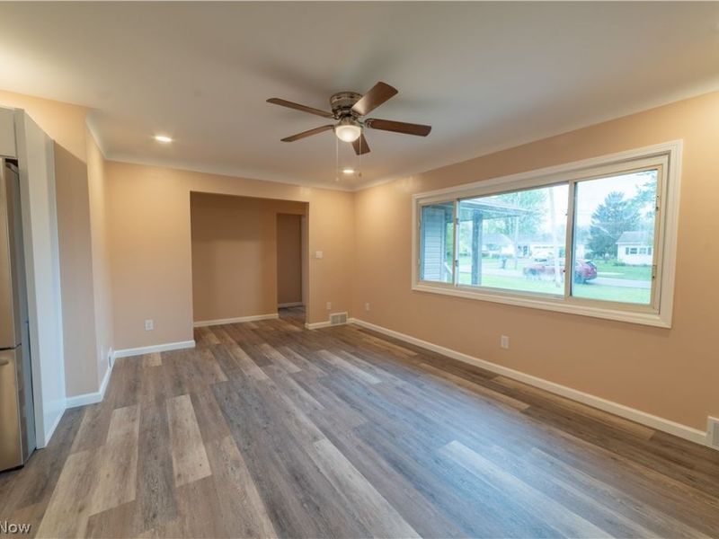 2407 Northview Drive, Cortland, OH 44410 Photo 11