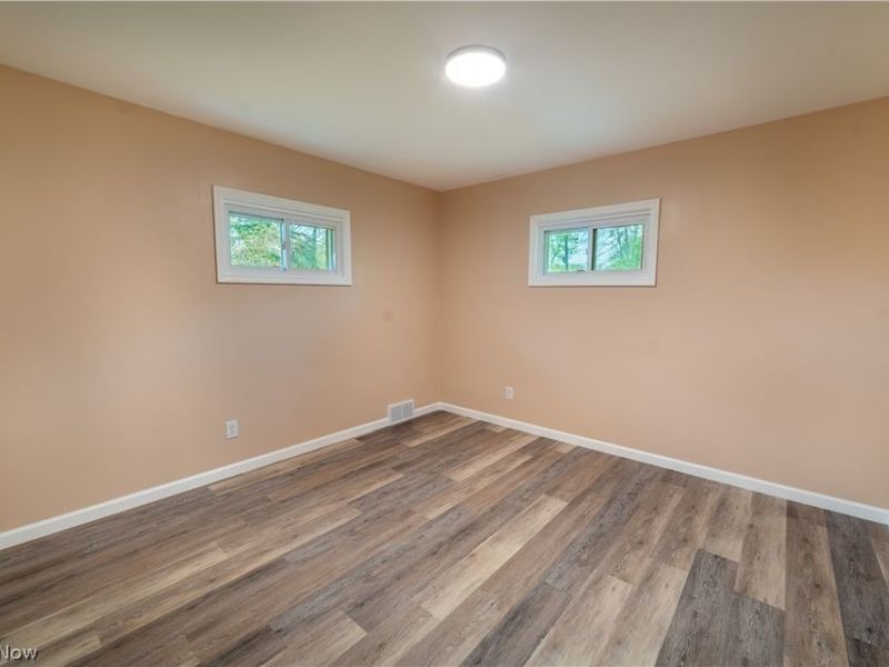 2407 Northview Drive, Cortland, OH 44410 Photo 16