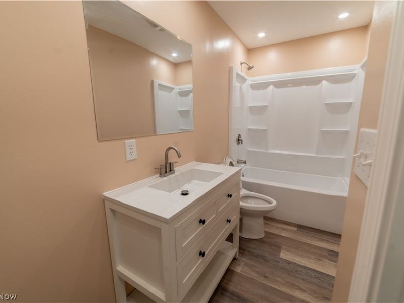2407 Northview Drive, Cortland, OH 44410 Photo 20