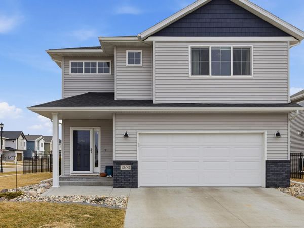 1203 27th Avenue W, West Fargo, ND 58078