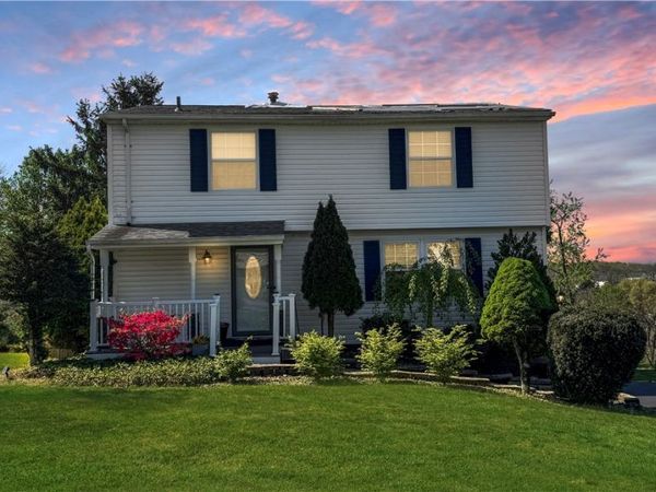 303 Scottsdale Dr , Coraopolis, PA 15108