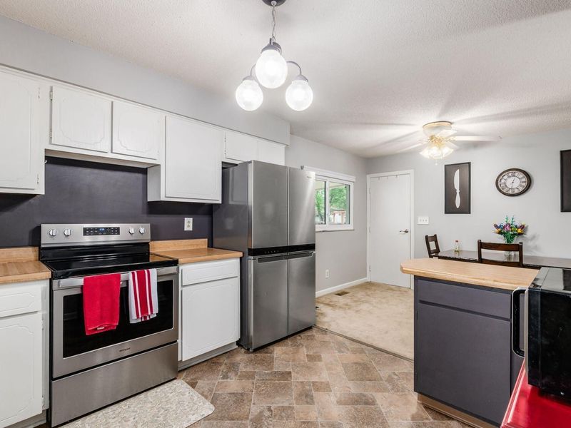 5912 Starcrest Drive, Galloway, OH 43119 Photo 10