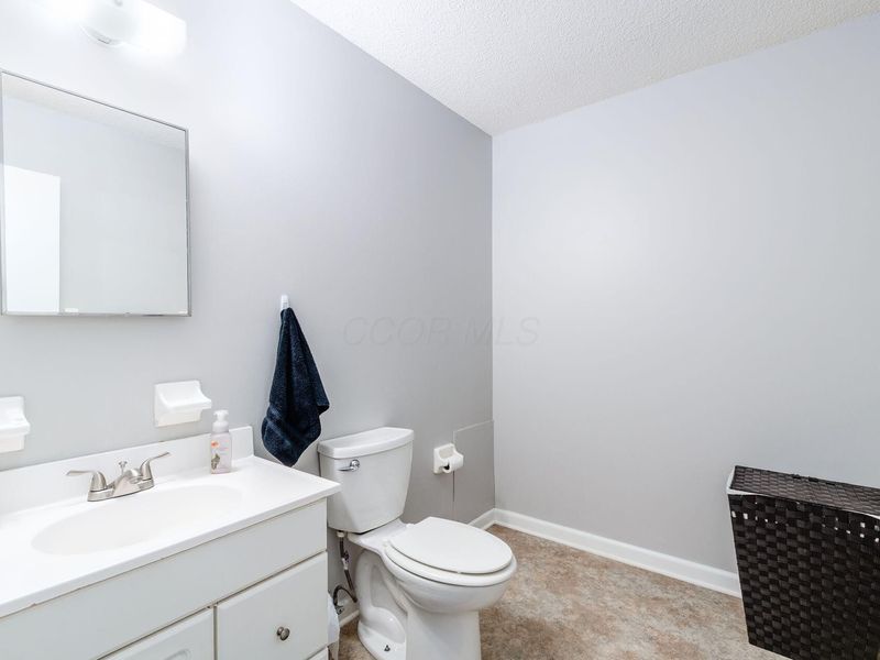5912 Starcrest Drive, Galloway, OH 43119 Photo 16