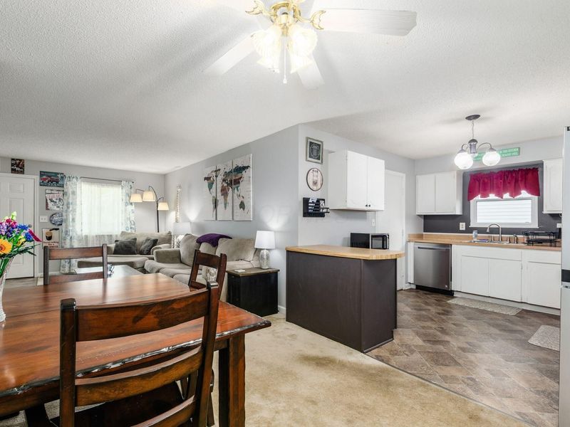 5912 Starcrest Drive, Galloway, OH 43119 Photo 6