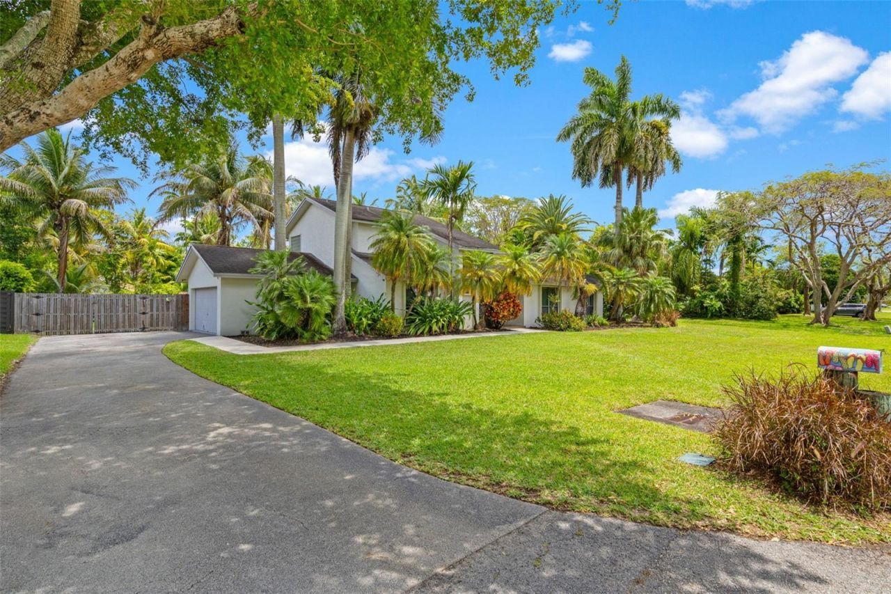15299 SW 167th Street, Miami, FL 33187 Photo