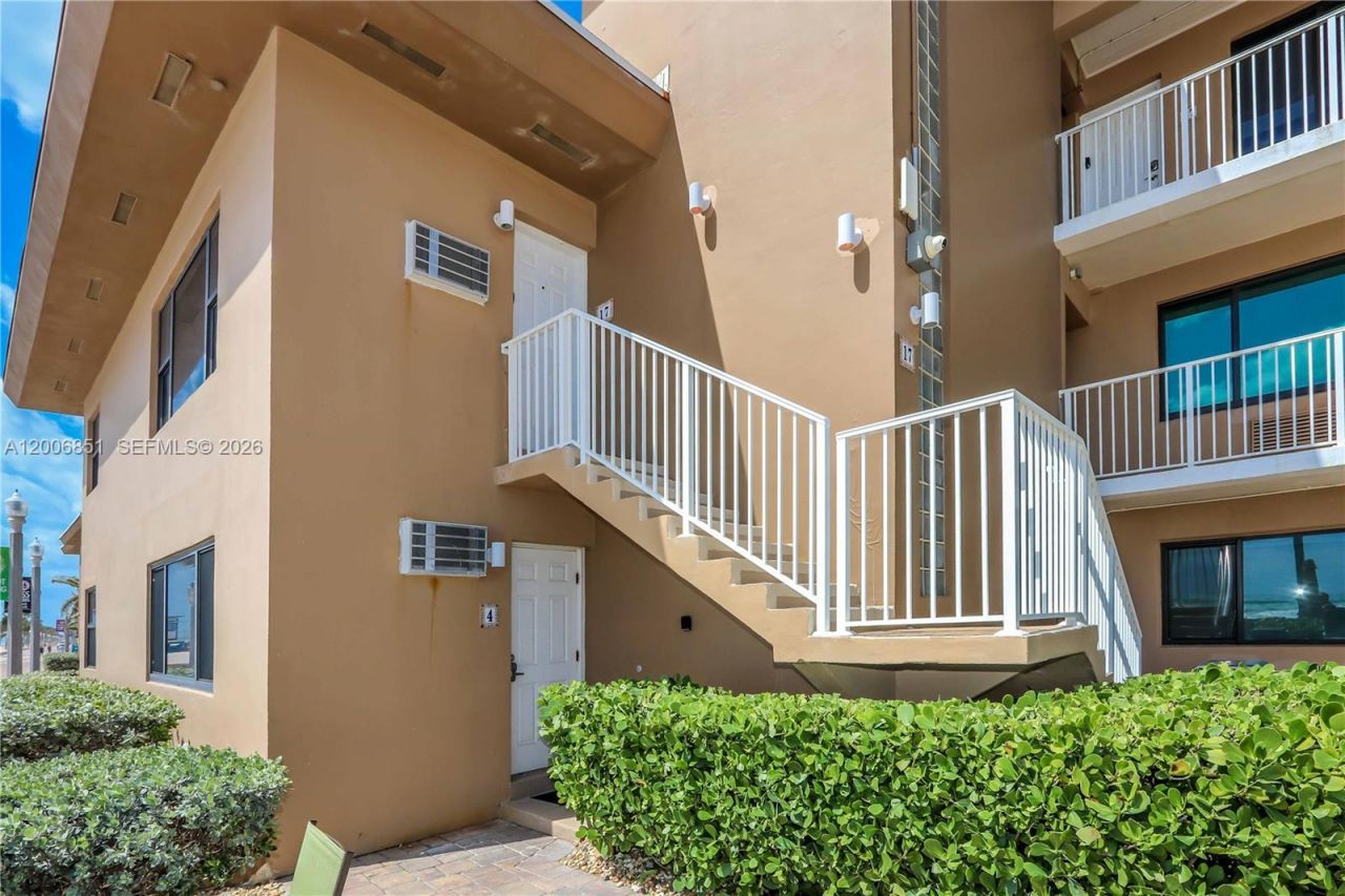 3300 N Surf Rd , Unit 17A, Hollywood, FL 33019 Photo