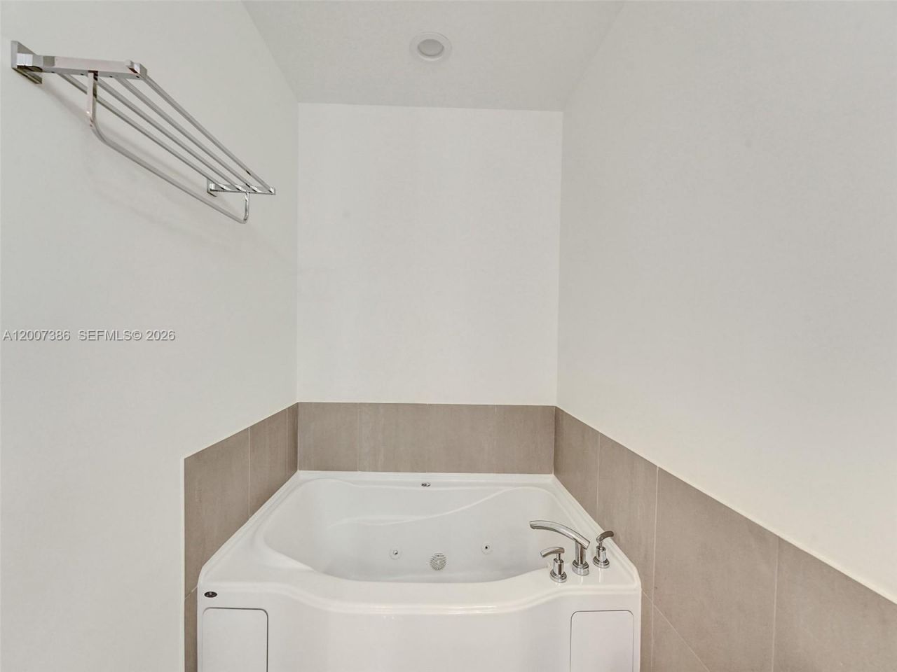 1945 S Ocean Dr , Unit 2101, Hallandale Beach, FL 33009 Photo