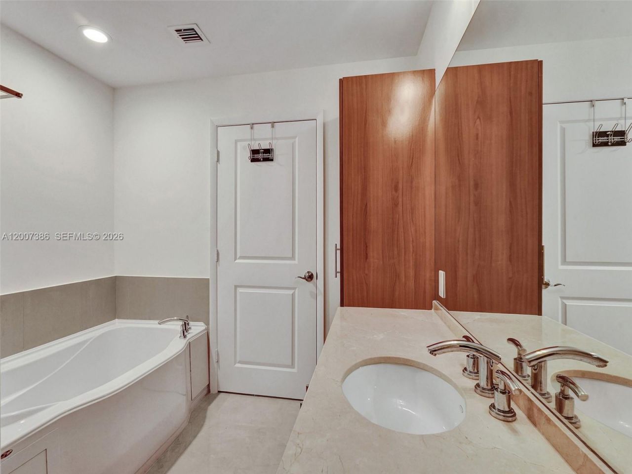 1945 S Ocean Dr , Unit 2101, Hallandale Beach, FL 33009 Photo