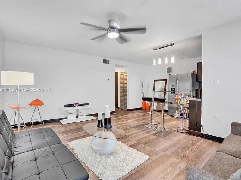 1545 Euclid Ave, Unit 3H, Miami Beach, FL 33139 Photo