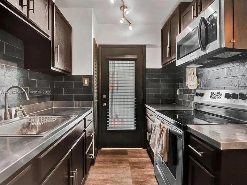 1545 Euclid Ave, Unit 3H, Miami Beach, FL 33139 Photo