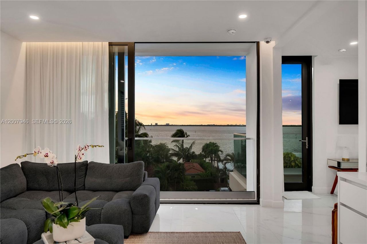 11 Century Ln, Miami Beach, FL 33139 Photo