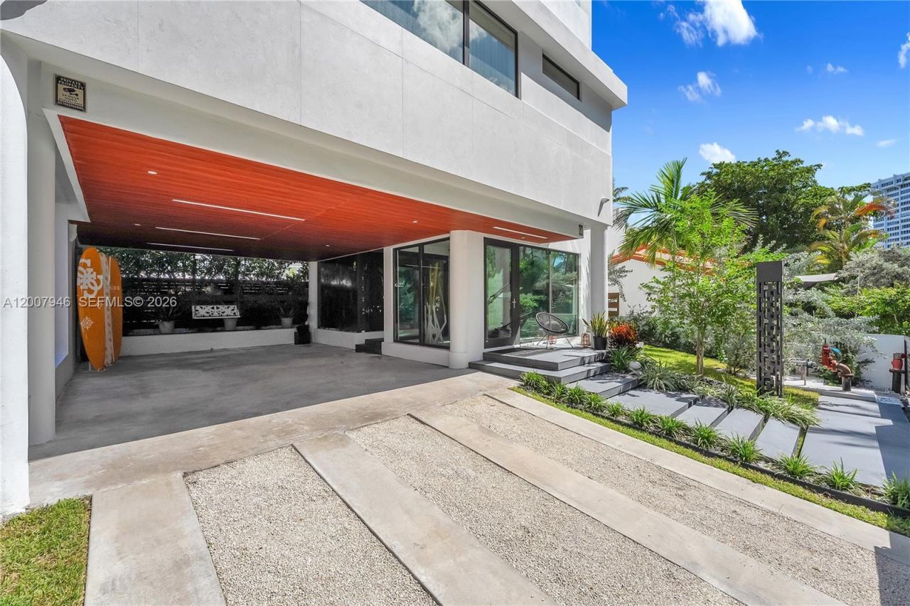 11 Century Ln, Miami Beach, FL 33139 Photo