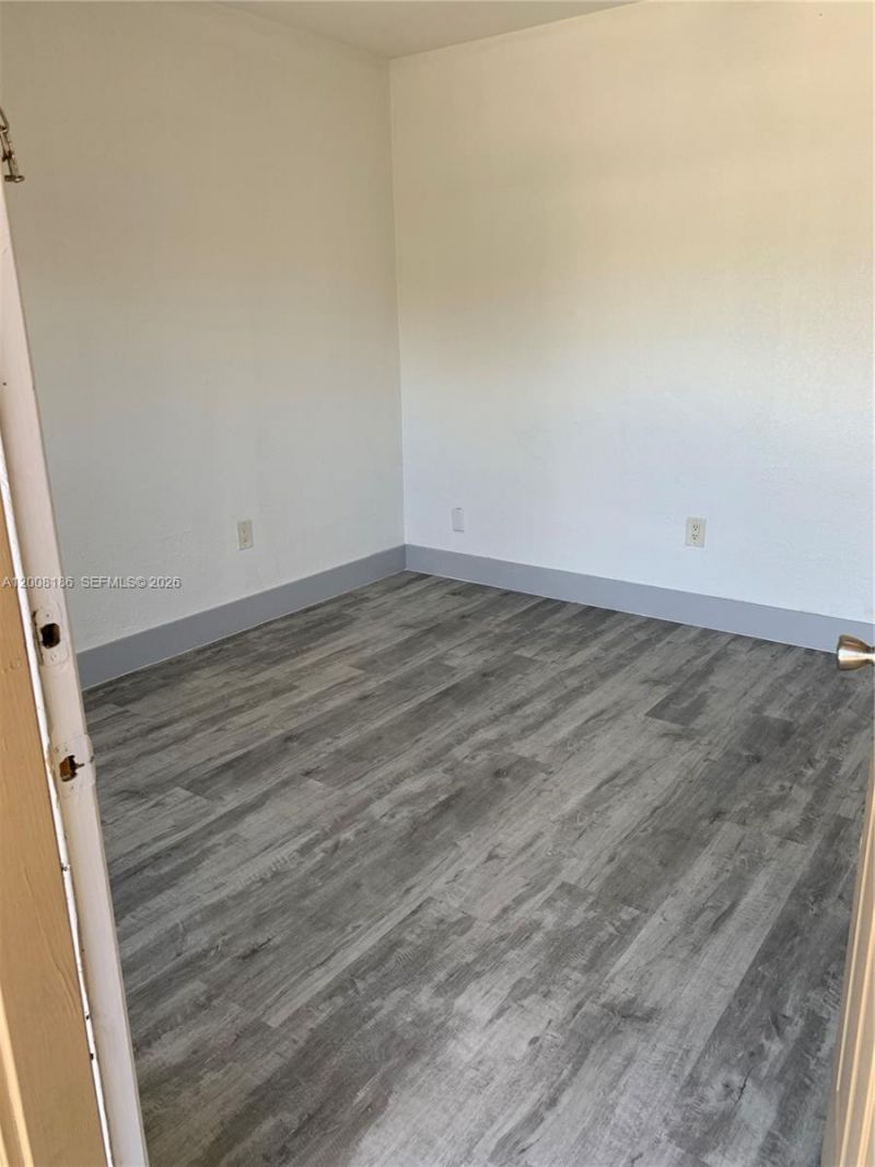 241 S Royal Poinciana Blvd, Unit 310, Miami Springs, FL 33166 Photo