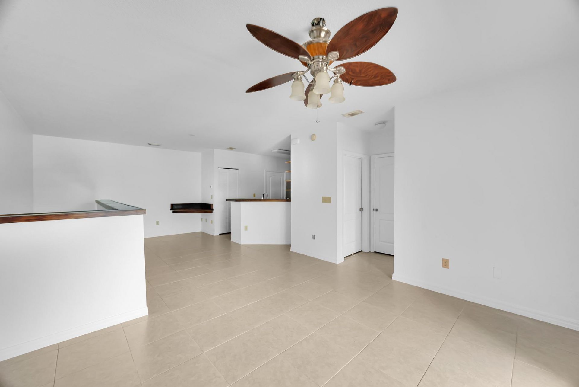106 SW Peacock Boulevard, Unit 206, Port Saint Lucie, FL 34986 Photo