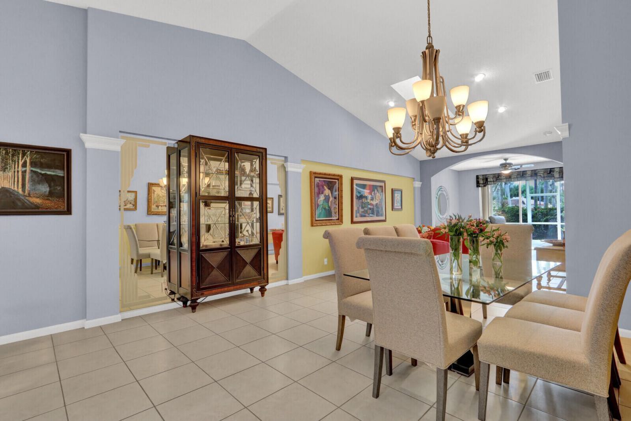 9531 Crescent View Drive N, Boynton Beach, FL 33437 Photo