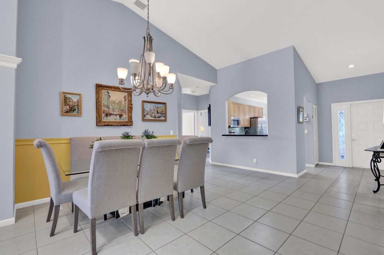 9531 Crescent View Drive N, Boynton Beach, FL 33437 Photo