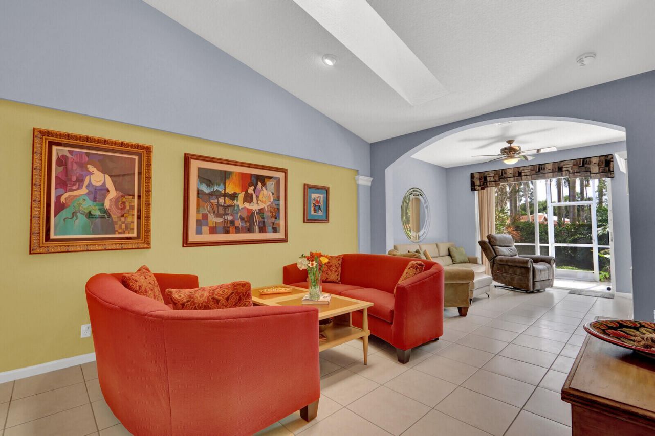 9531 Crescent View Drive N, Boynton Beach, FL 33437 Photo
