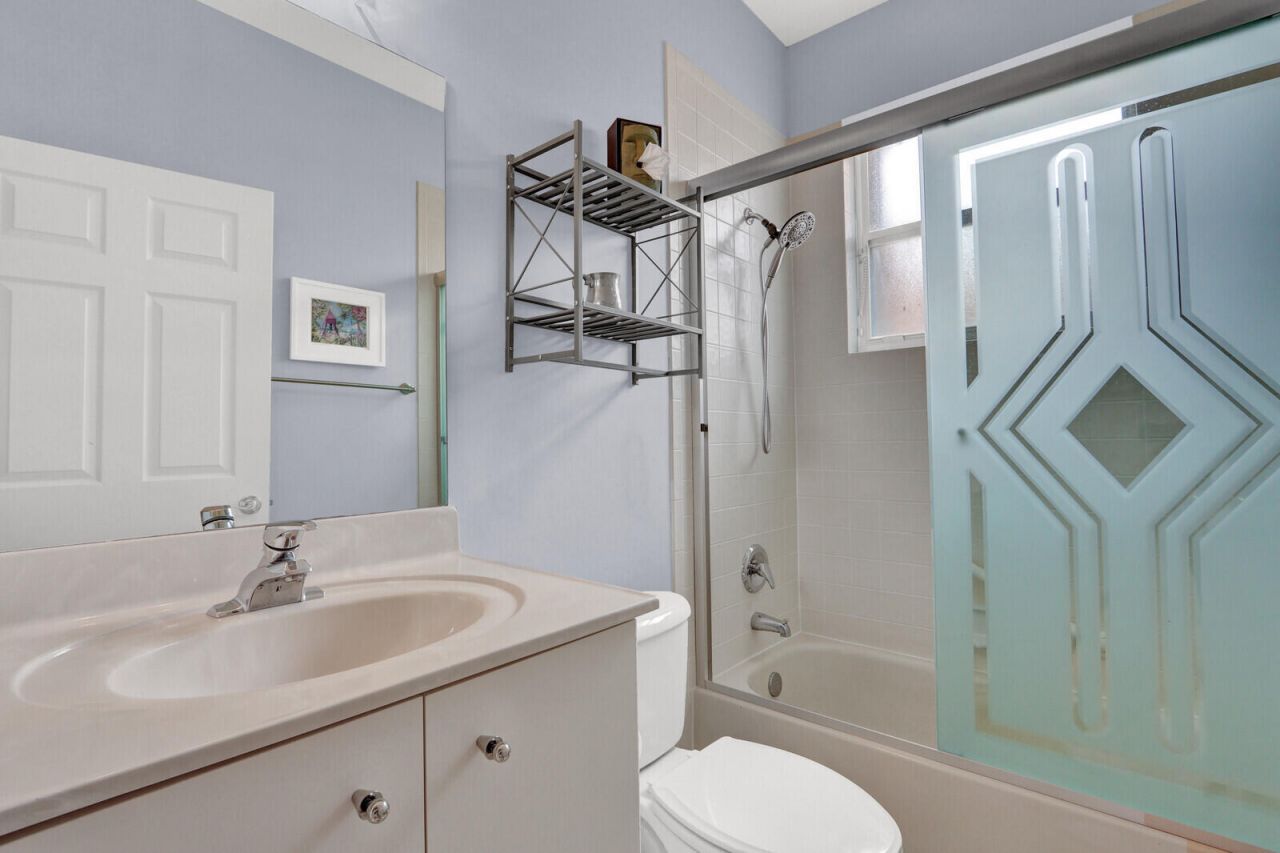 9531 Crescent View Drive N, Boynton Beach, FL 33437 Photo