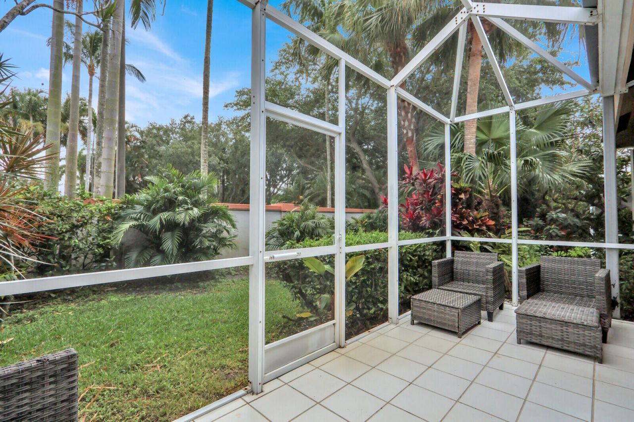 9531 Crescent View Drive N, Boynton Beach, FL 33437 Photo