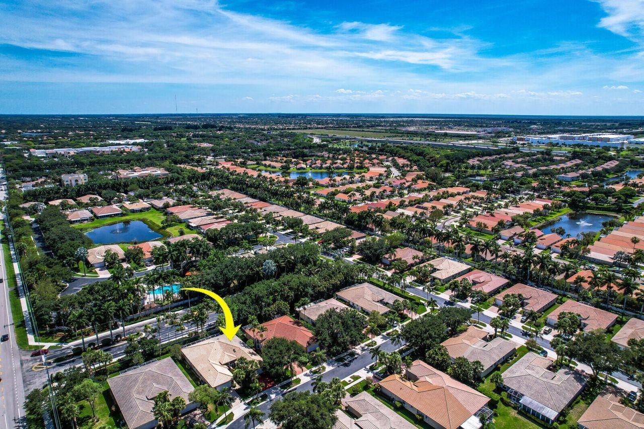 9531 Crescent View Drive N, Boynton Beach, FL 33437 Photo
