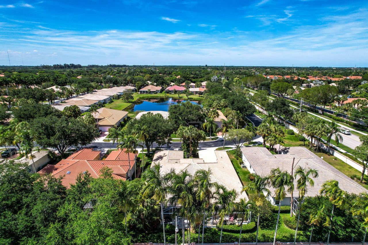 9531 Crescent View Drive N, Boynton Beach, FL 33437 Photo