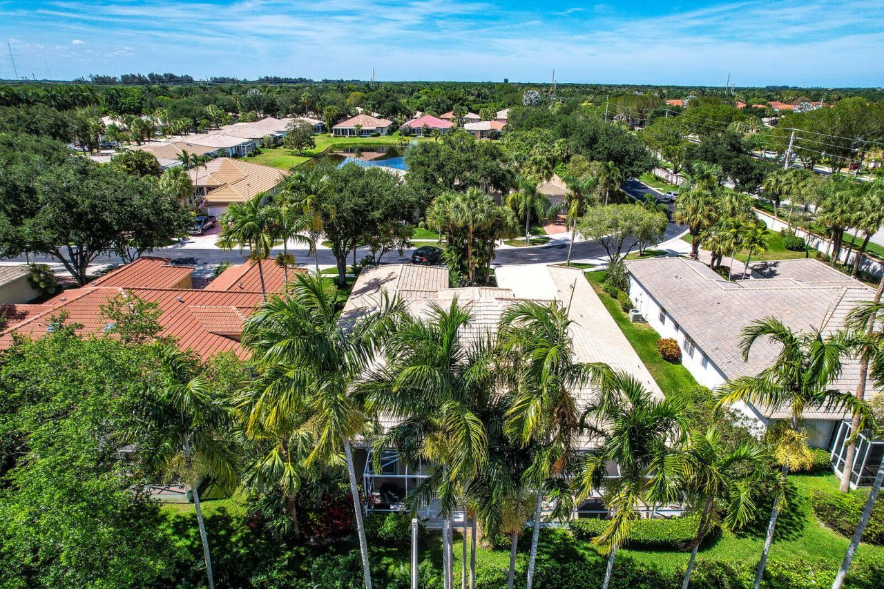 9531 Crescent View Drive N, Boynton Beach, FL 33437 Photo