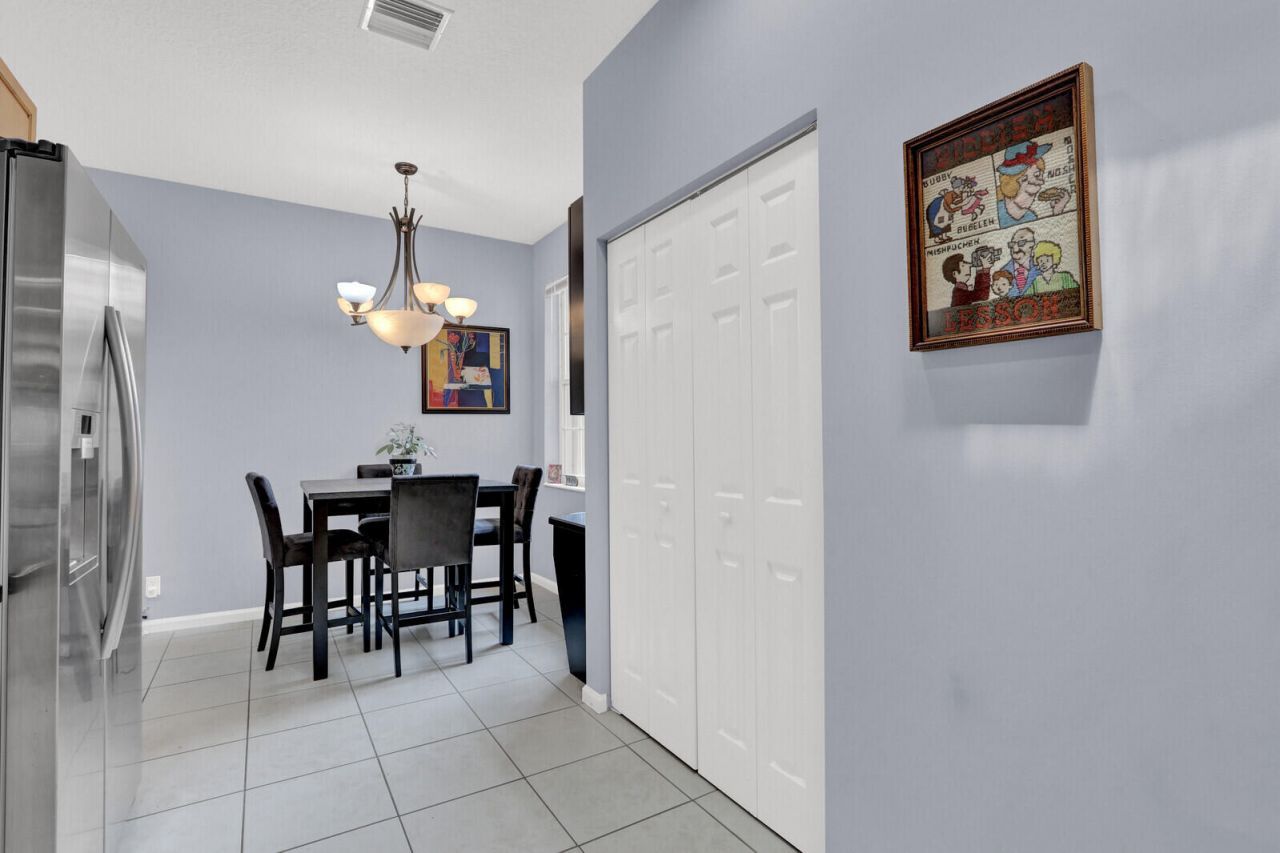 9531 Crescent View Drive N, Boynton Beach, FL 33437 Photo