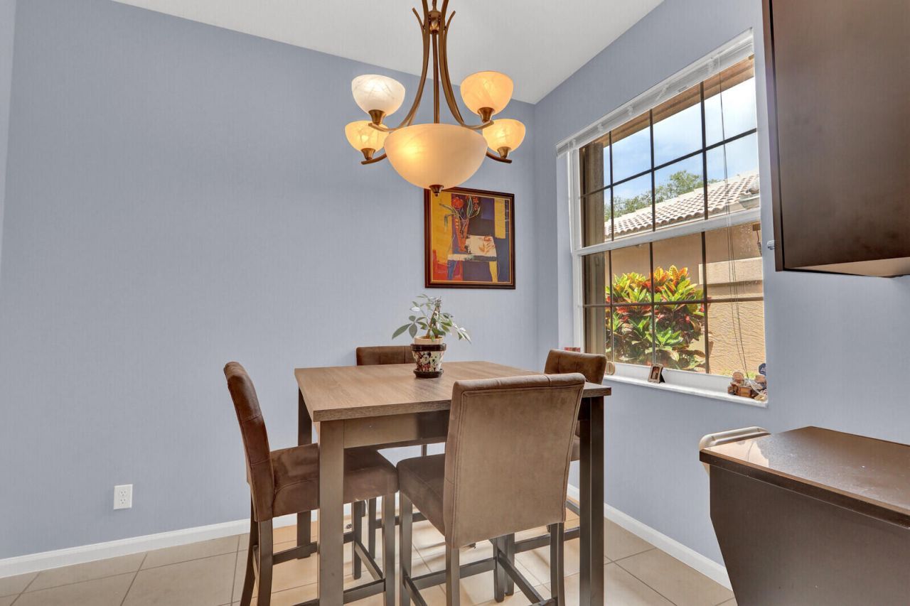 9531 Crescent View Drive N, Boynton Beach, FL 33437 Photo