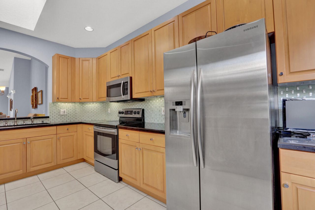 9531 Crescent View Drive N, Boynton Beach, FL 33437 Photo