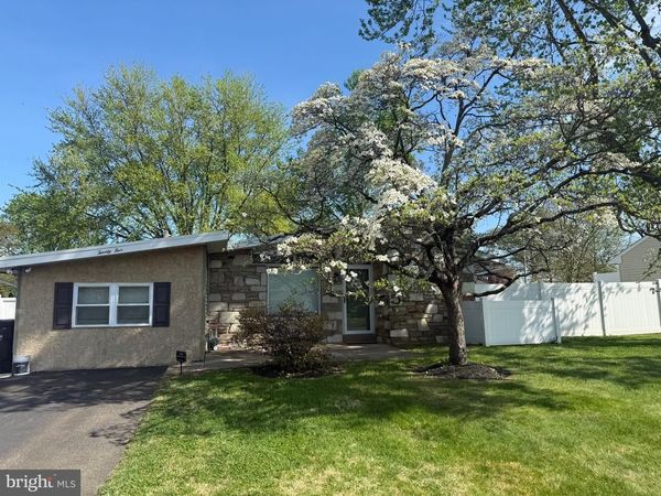 25 MAPLE AVENUE , HATBORO, PA 19040